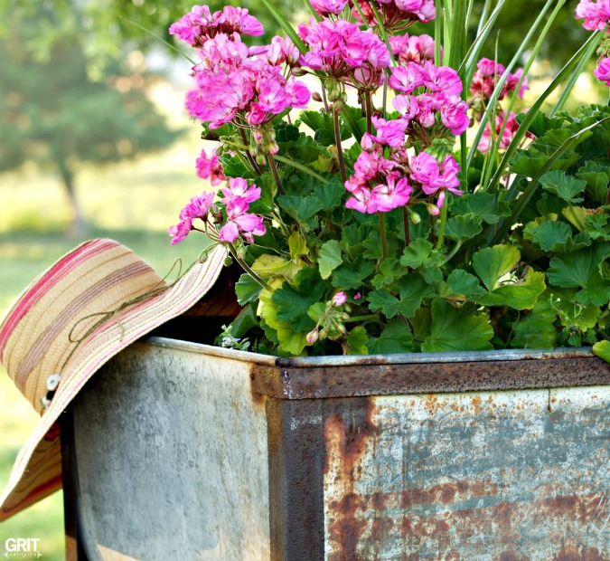 Garden Junk found at a Flea Market. Vintage Wash Tub is perfect for Spring & Summer flowers