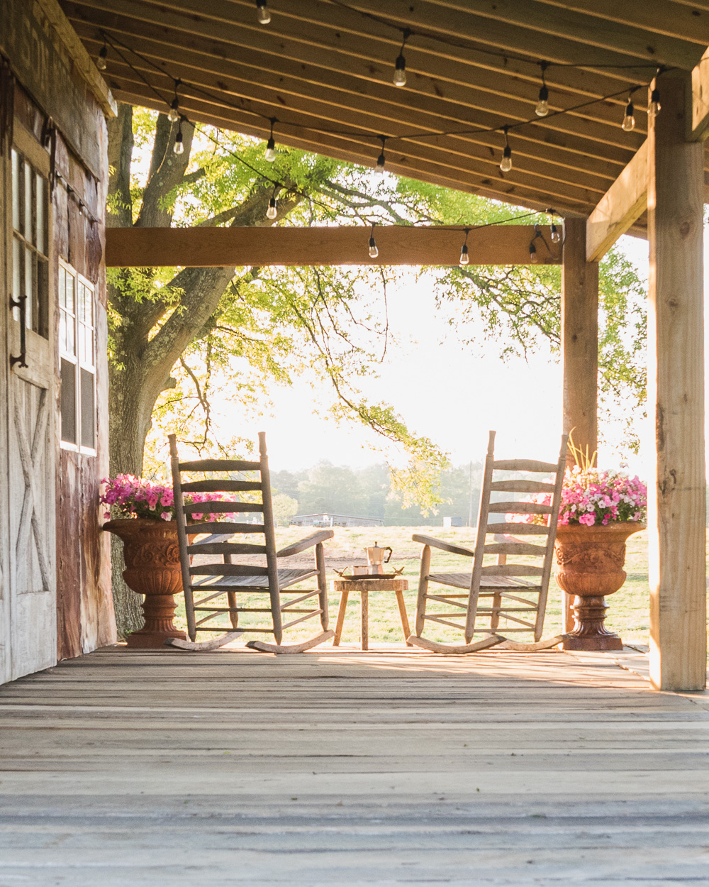 Decorating our barn porch for summer using flea market finds.
