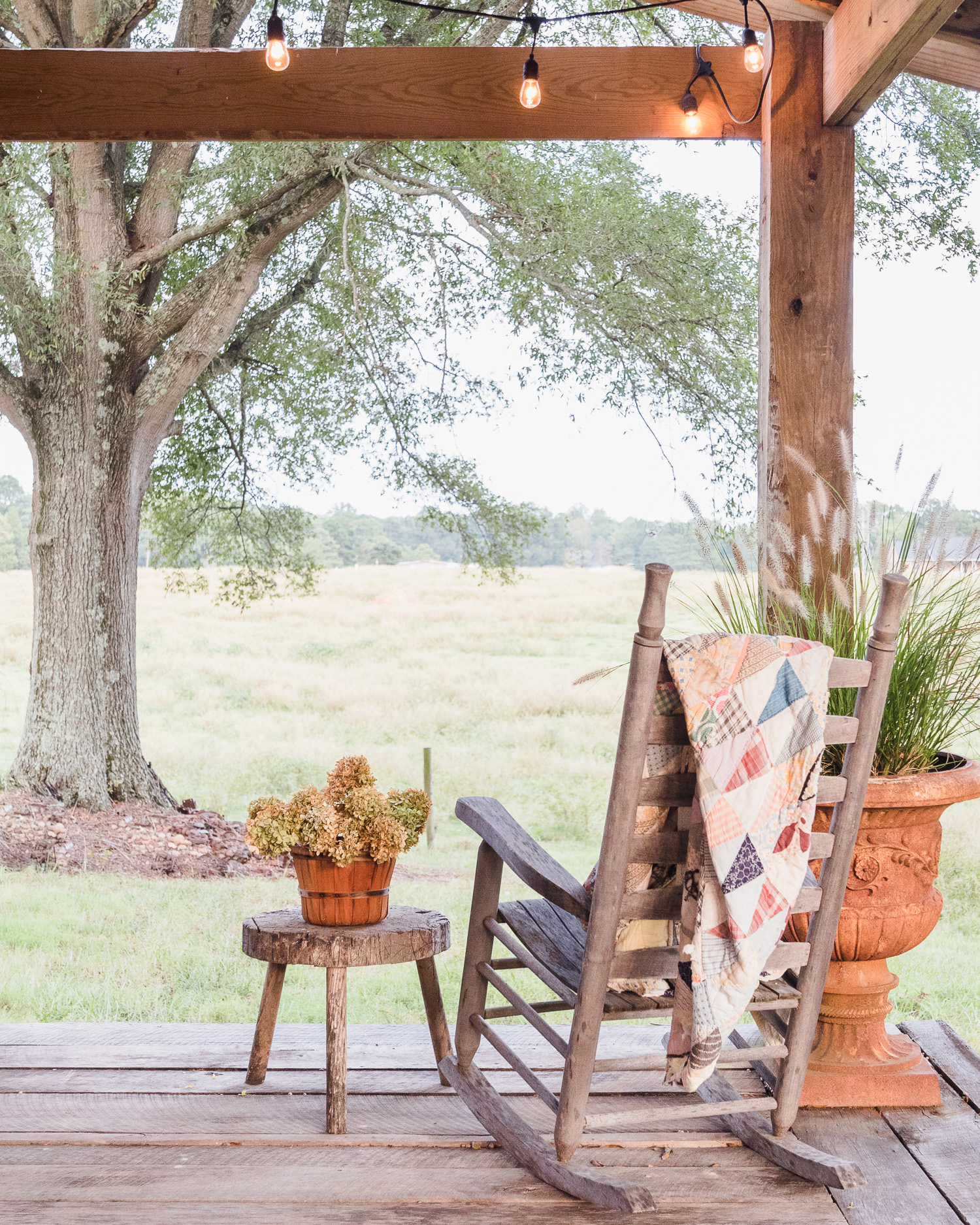 Happy Fall, simple fall decor ideas. Cozy quilts & rocking chairs