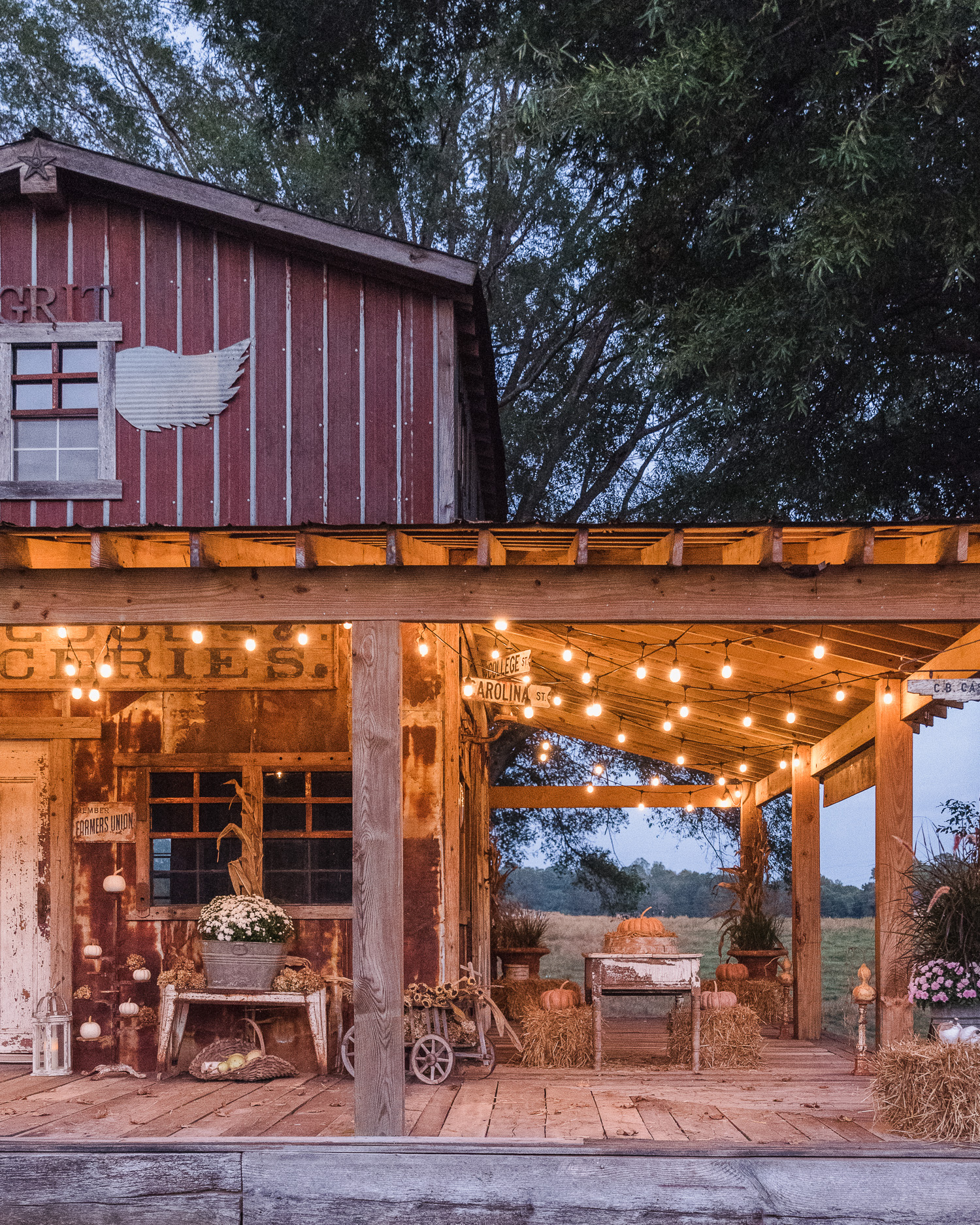 Happy Fall, simple fall ideas for your porch this autumn