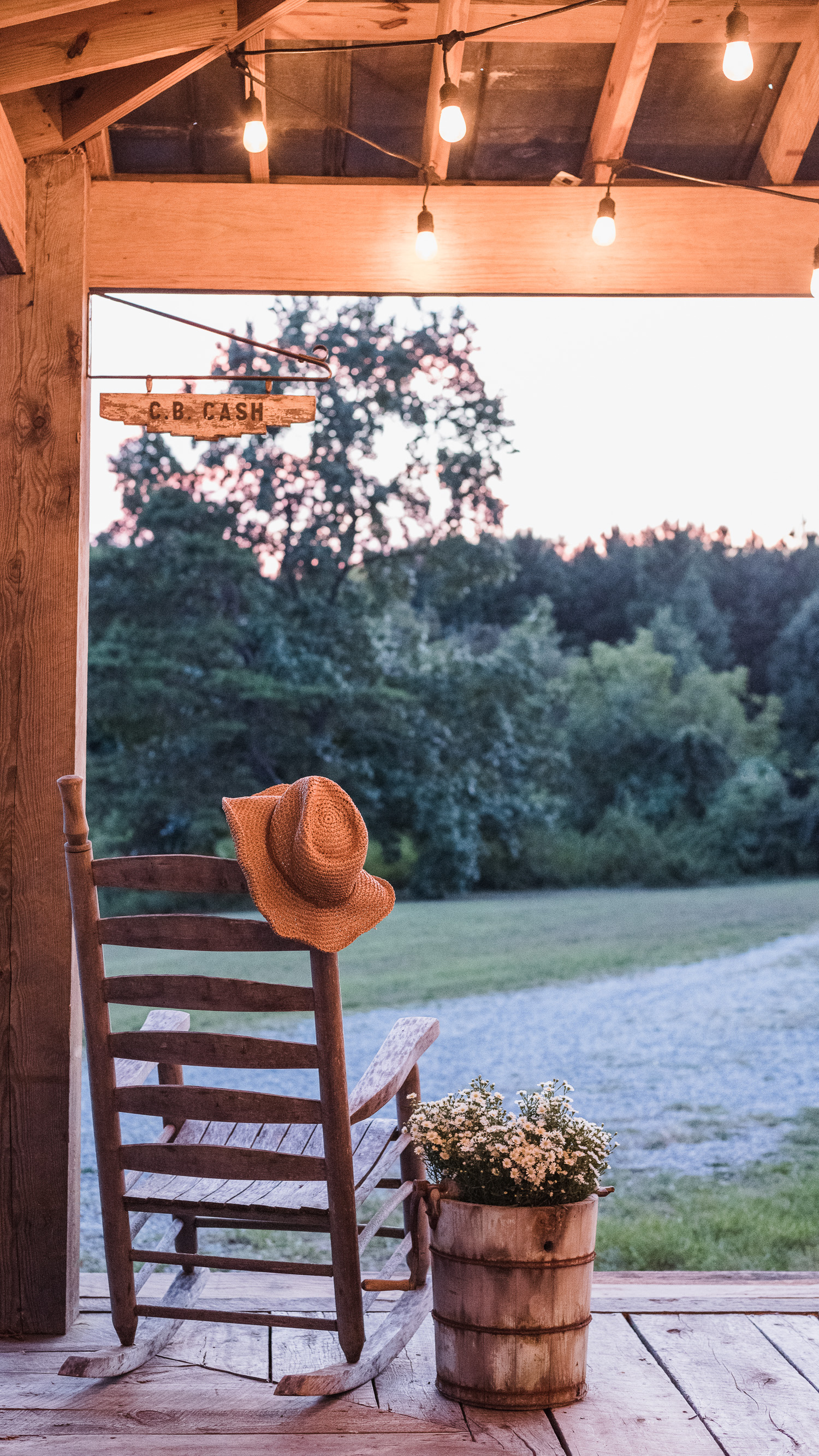 Love porch sitting out in the country! 